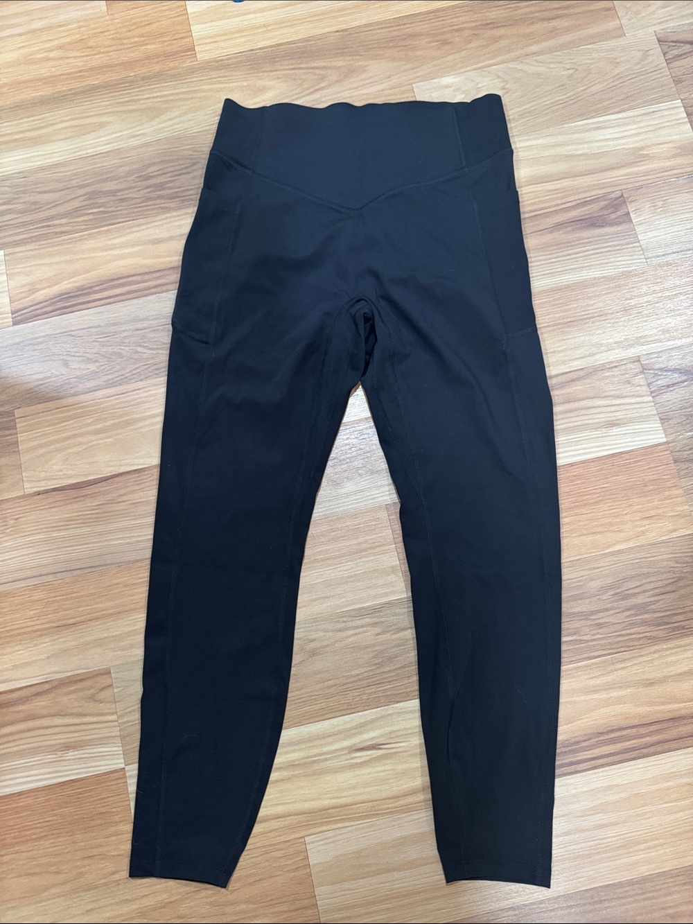 HALARA Black Compression High-Rise Leggings with Side Pockets & Butt Cinching